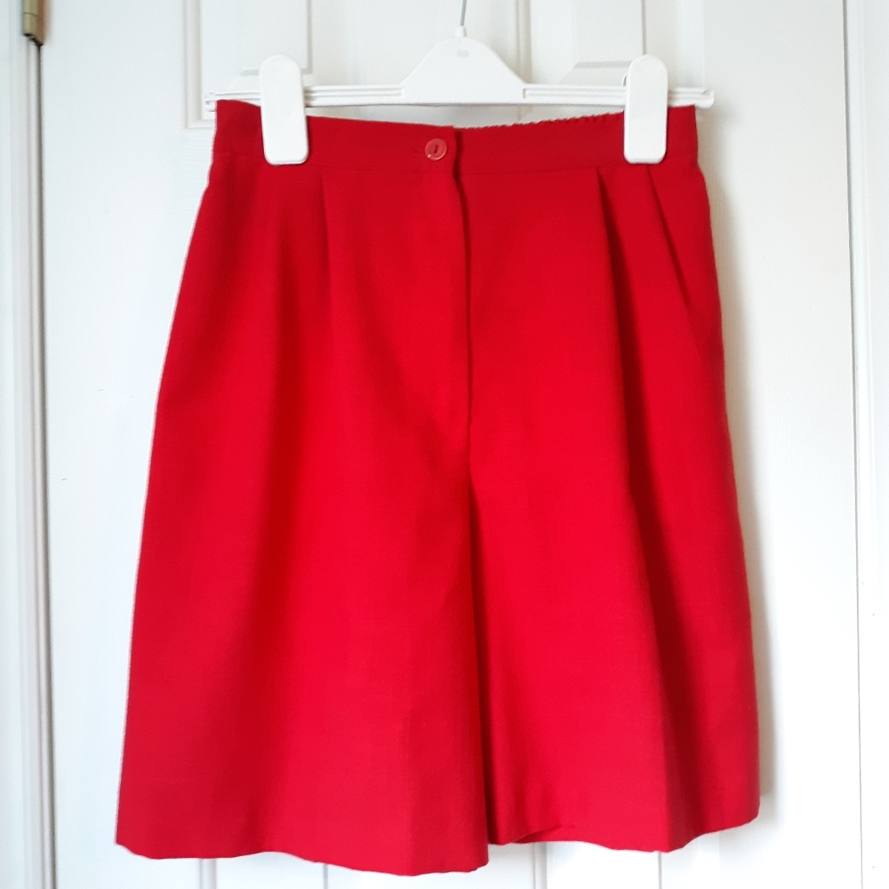 Vintage Ellen Figg Red Shorts Size 10